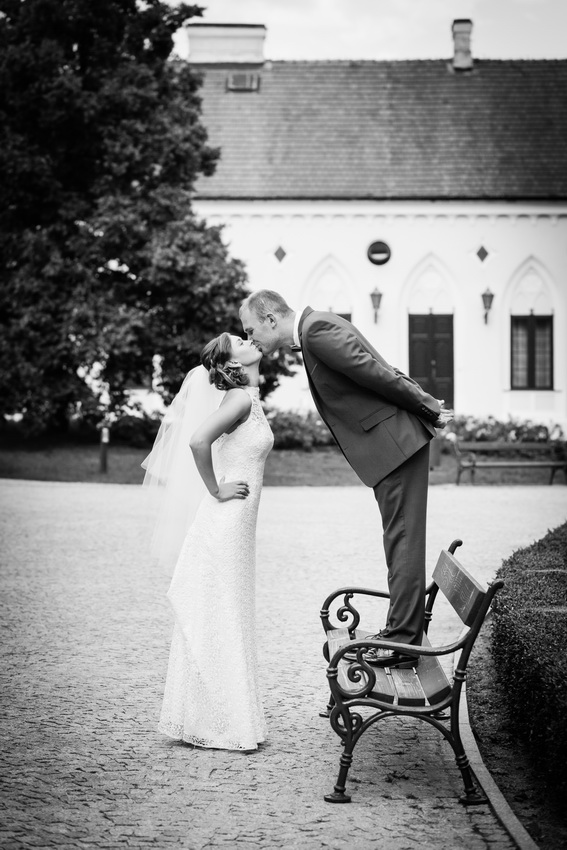 Fotograf ślubny, który tworzy relację z Parą Młodą – woj. łódzkie