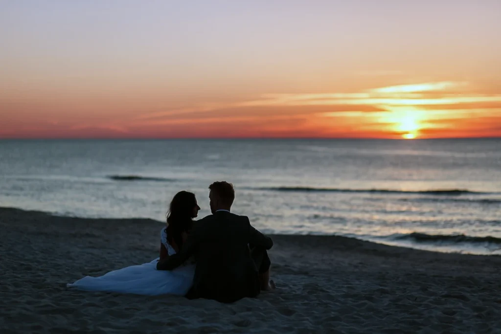Plener zdjęciowy nad morzem fotografia ślubna Łódź Karwia